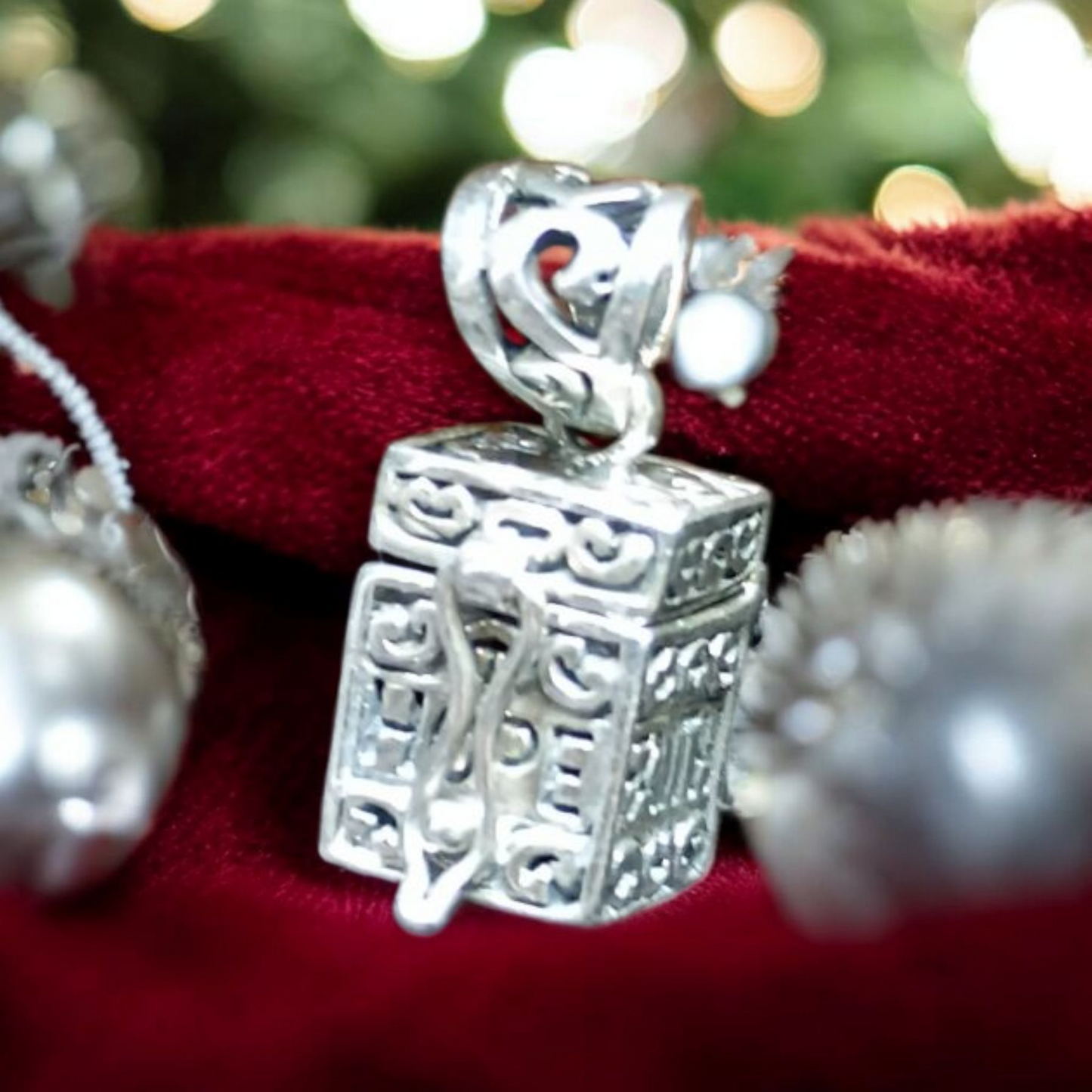 925 Silver Praying Box Pendant