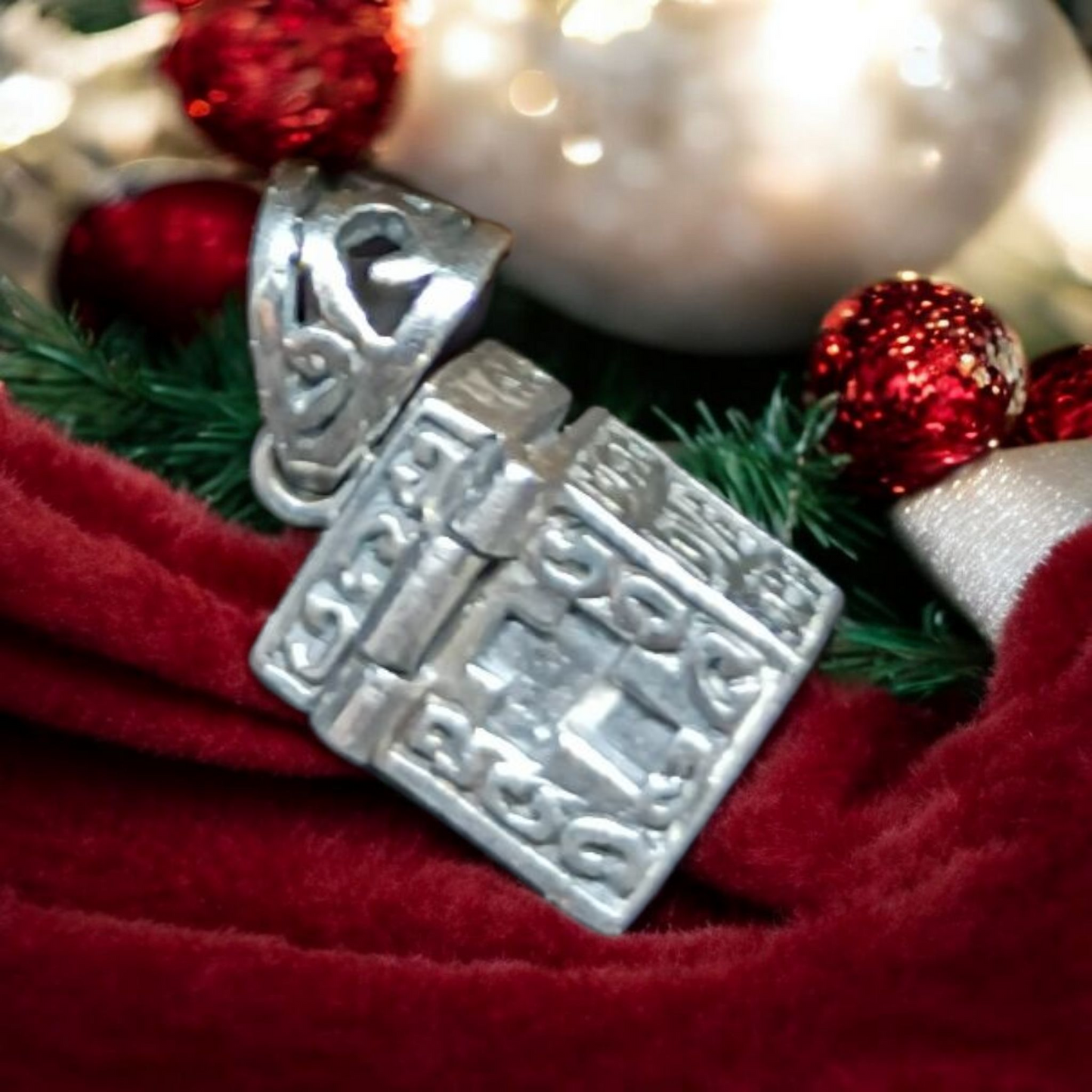 925 Silver Praying Box Pendant