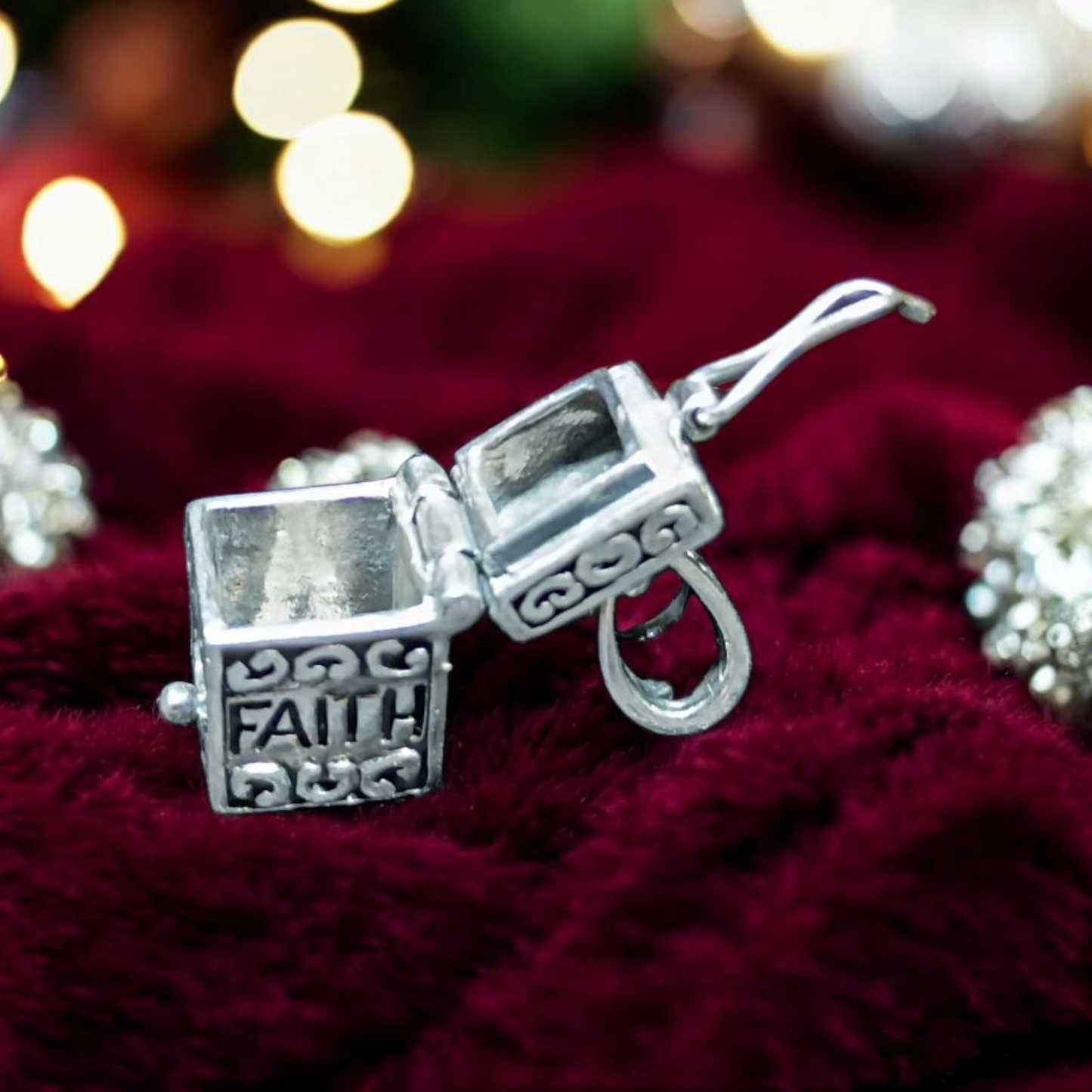 925 Silver Praying Box Pendant